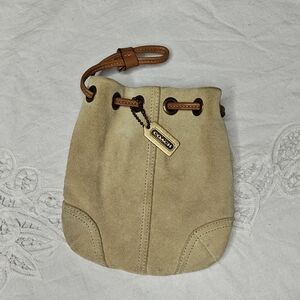 📸 Coach Tan Suede Leather Drawstring Pouch